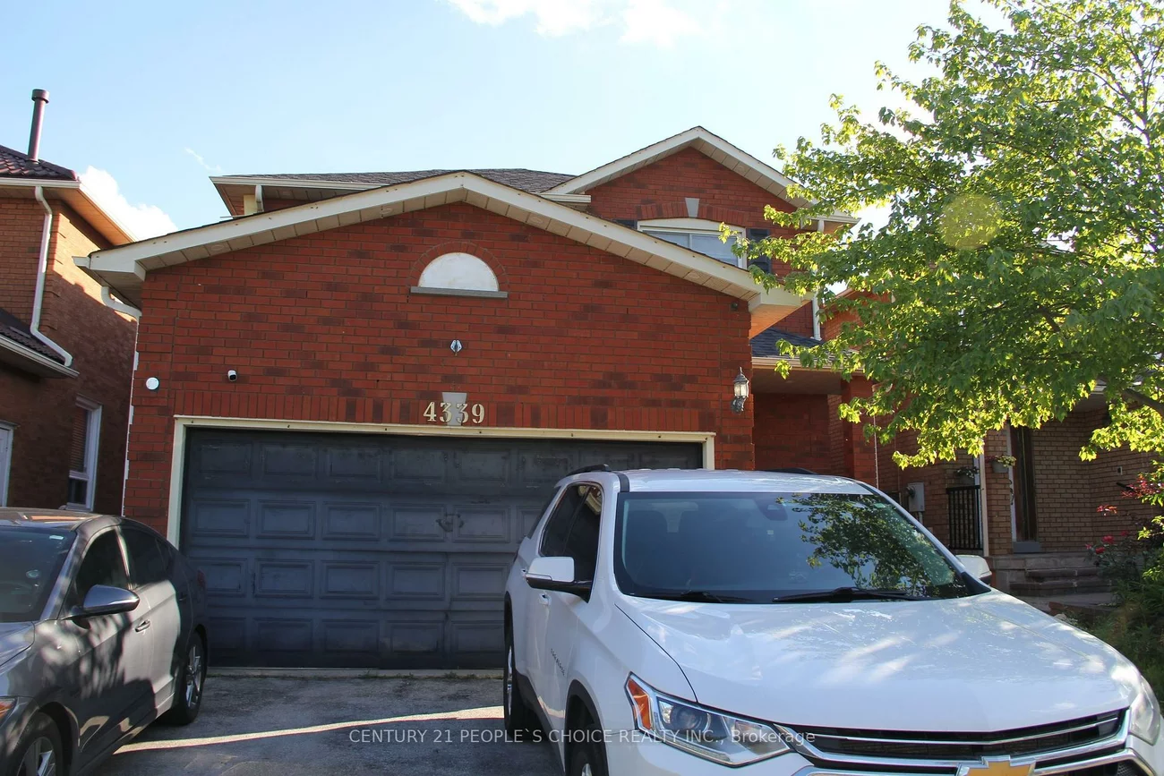 4339, Radisson, Central Erin Mills, Mississauga