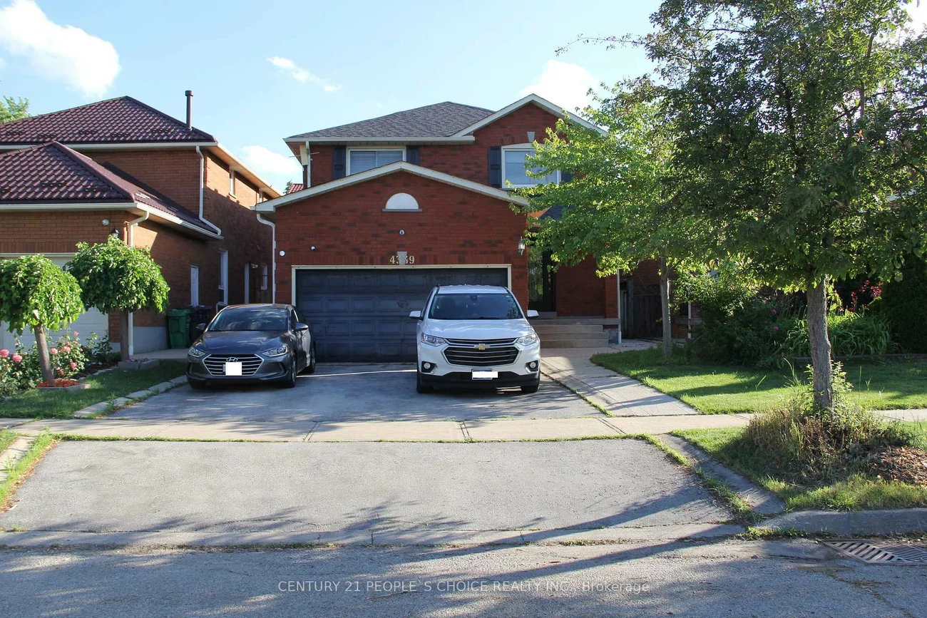 4339, Radisson, Central Erin Mills, Mississauga