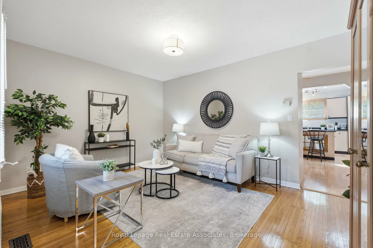 64, Eaglewood, Mineola, Mississauga