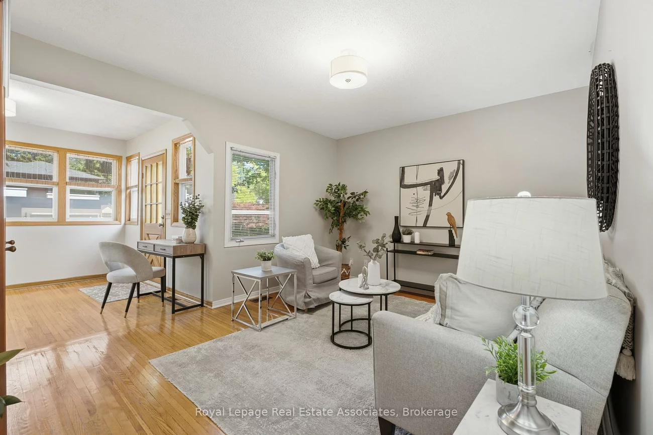 64, Eaglewood, Mineola, Mississauga