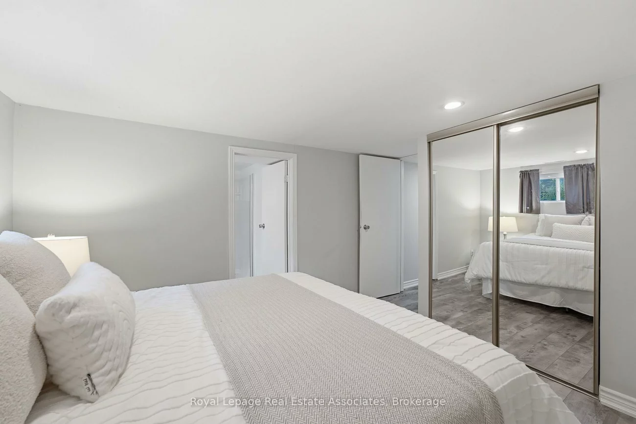 64, Eaglewood, Mineola, Mississauga
