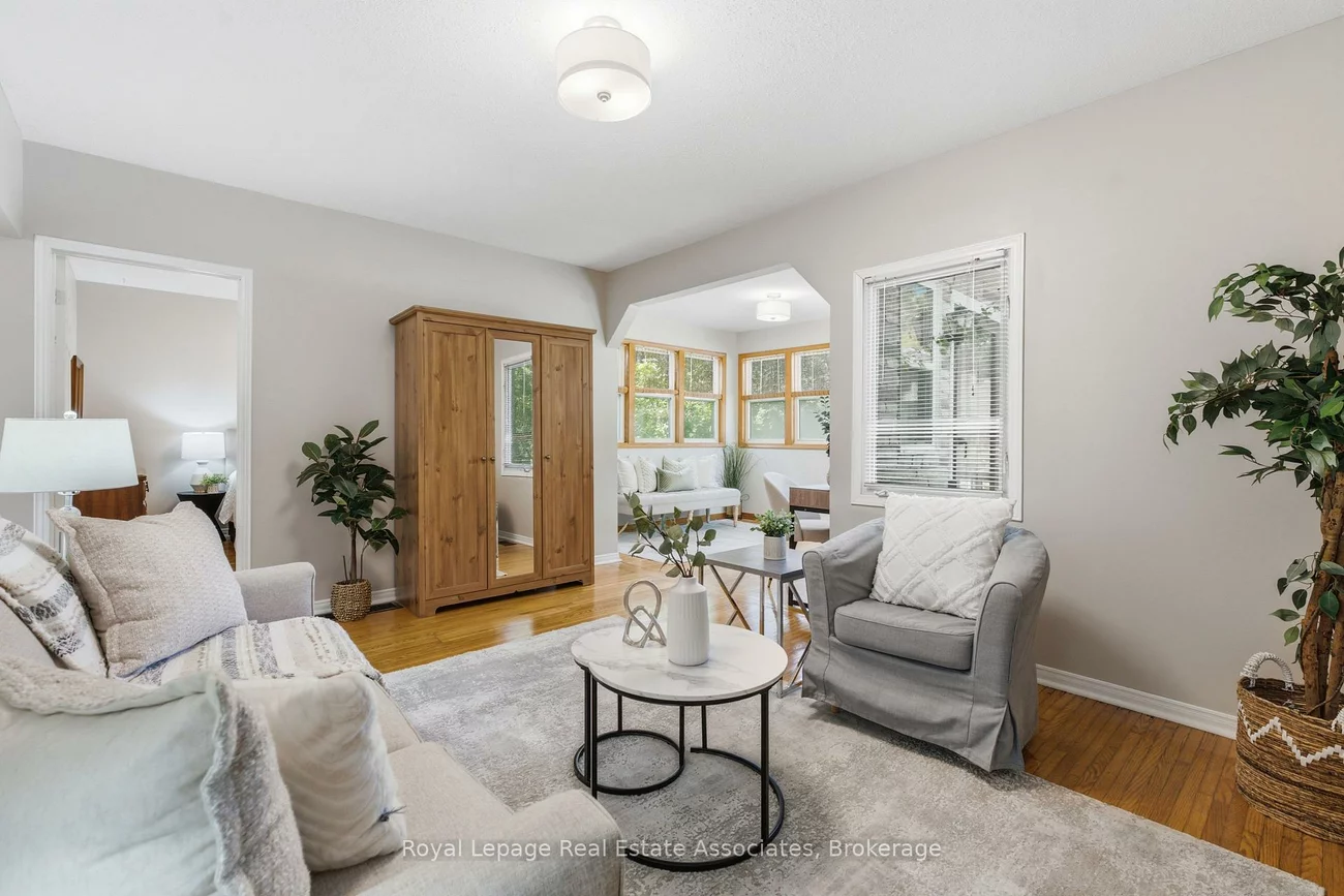 64, Eaglewood, Mineola, Mississauga