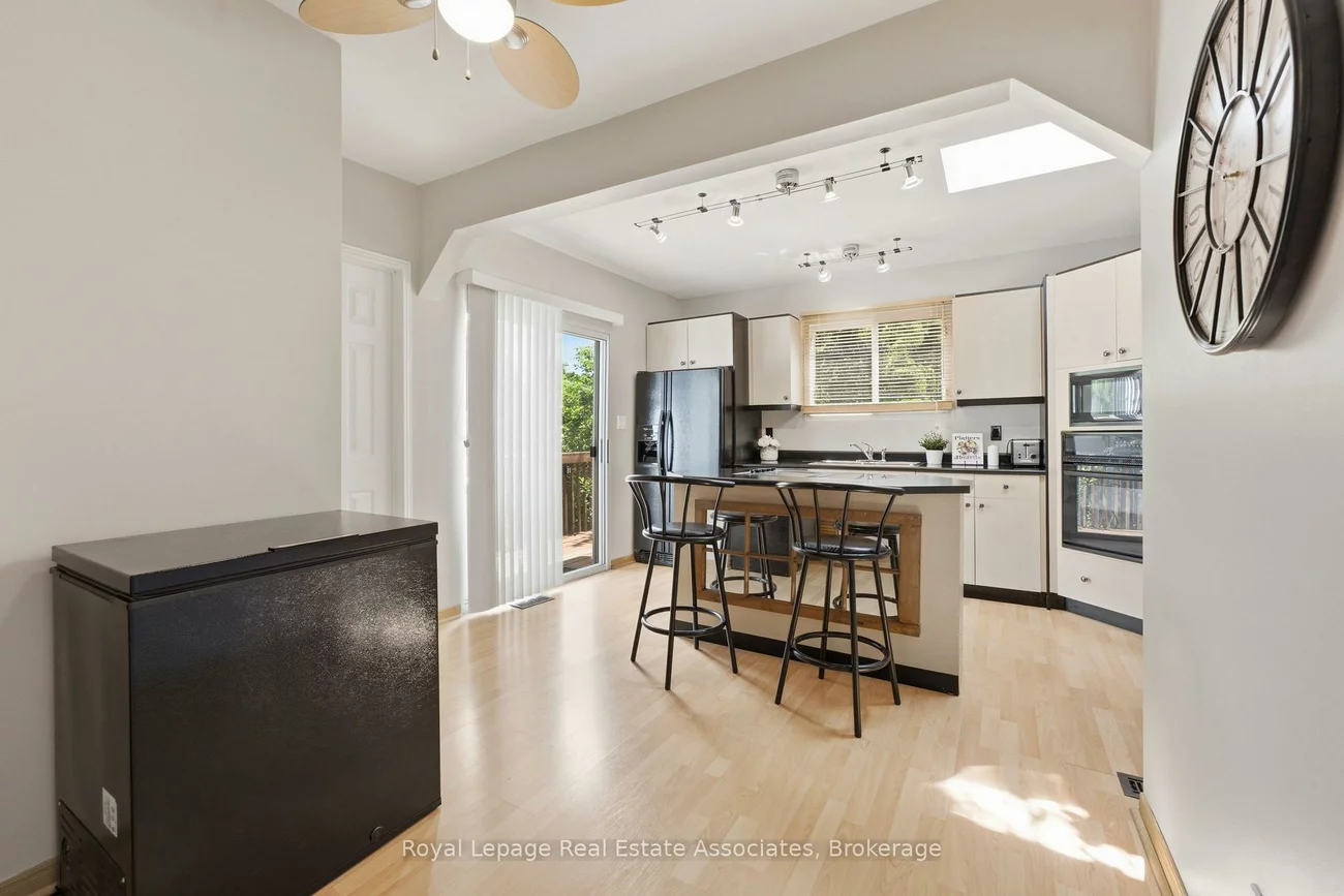 64, Eaglewood, Mineola, Mississauga