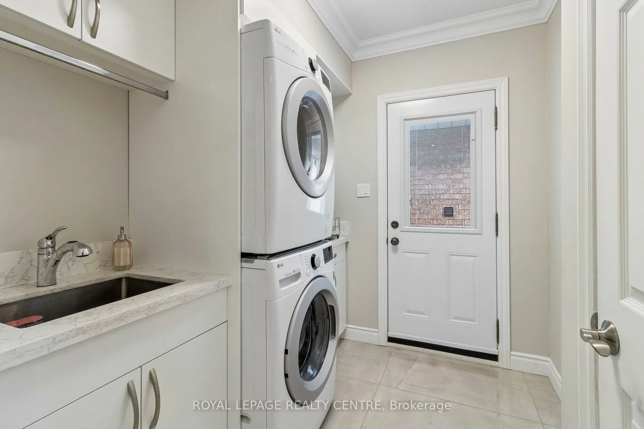4480, Haydock Park, Central Erin Mills, Mississauga