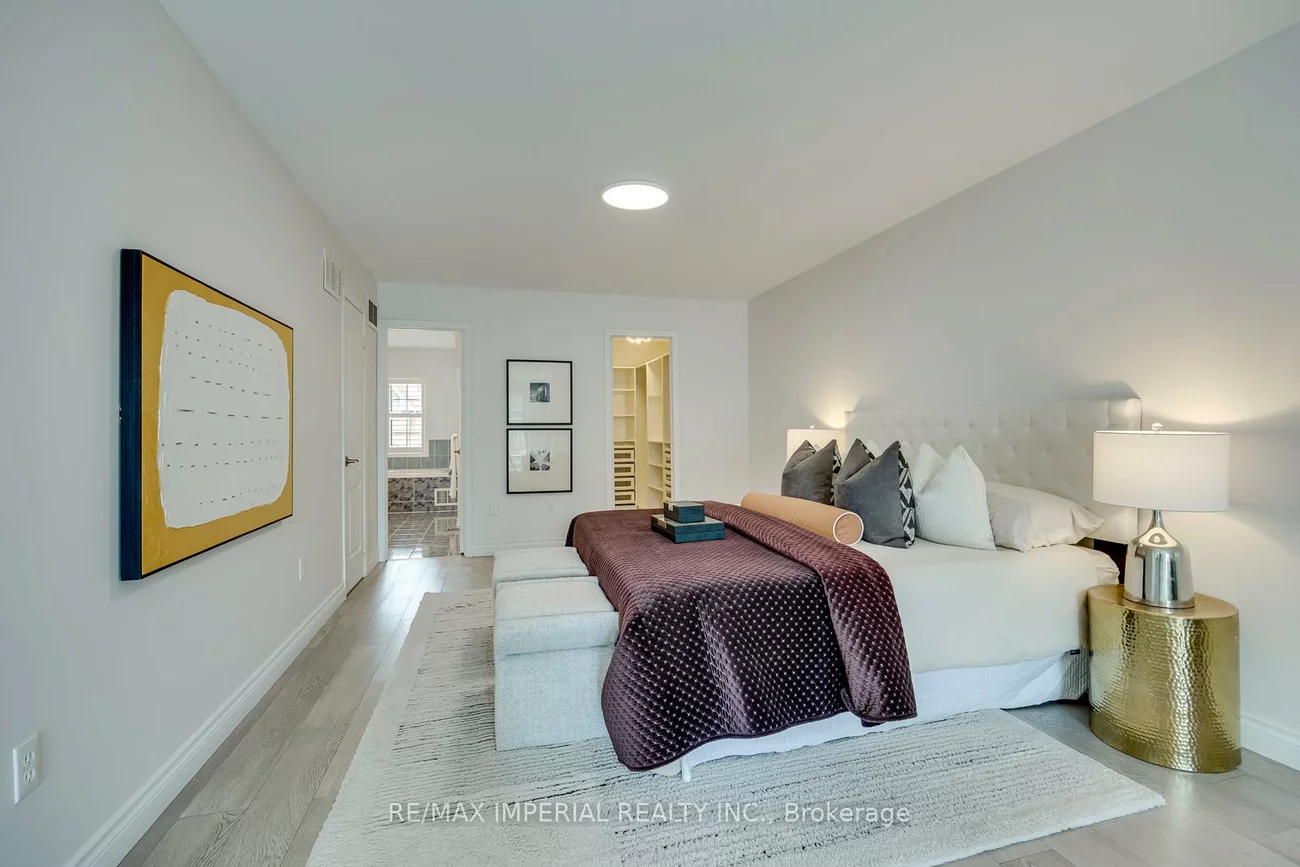 592, Candlestick, Hurontario, Mississauga