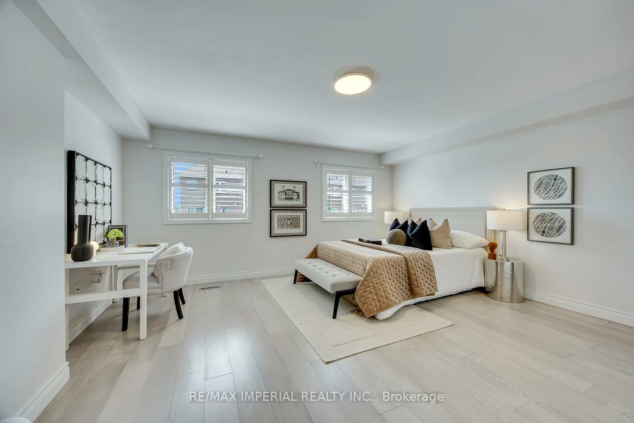 592, Candlestick, Hurontario, Mississauga