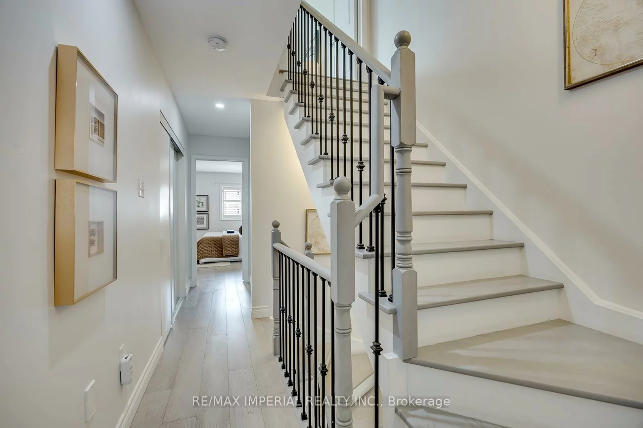 592, Candlestick, Hurontario, Mississauga