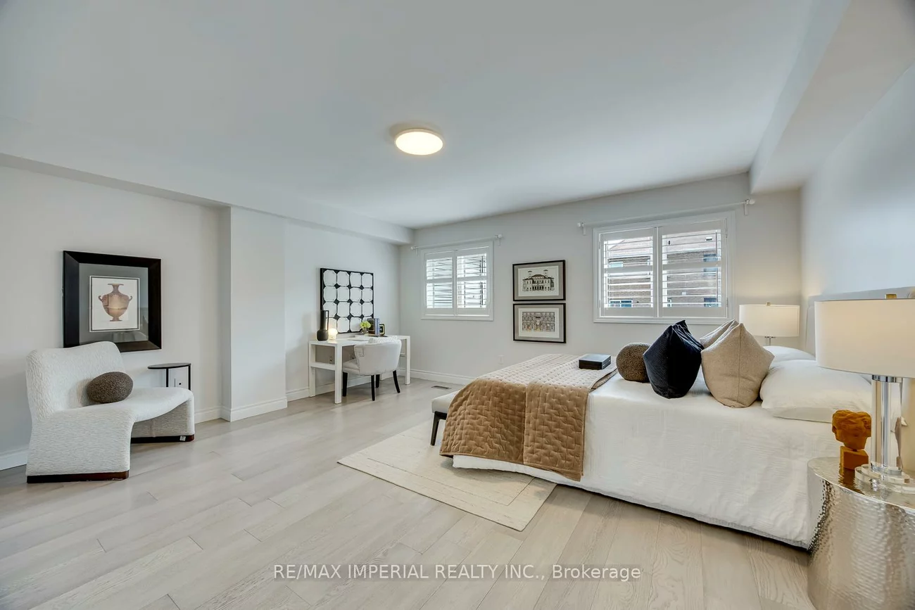 592, Candlestick, Hurontario, Mississauga