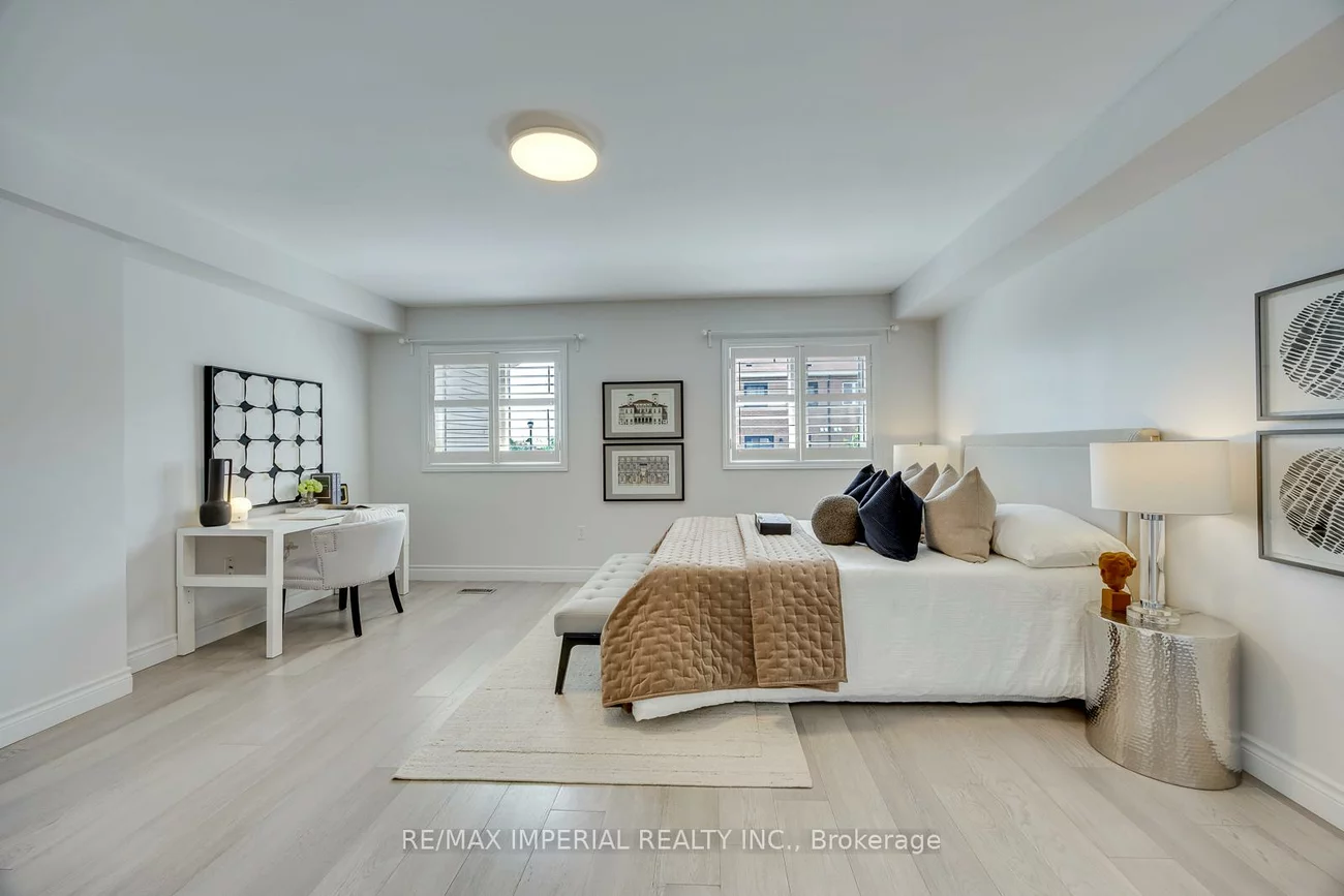 592, Candlestick, Hurontario, Mississauga