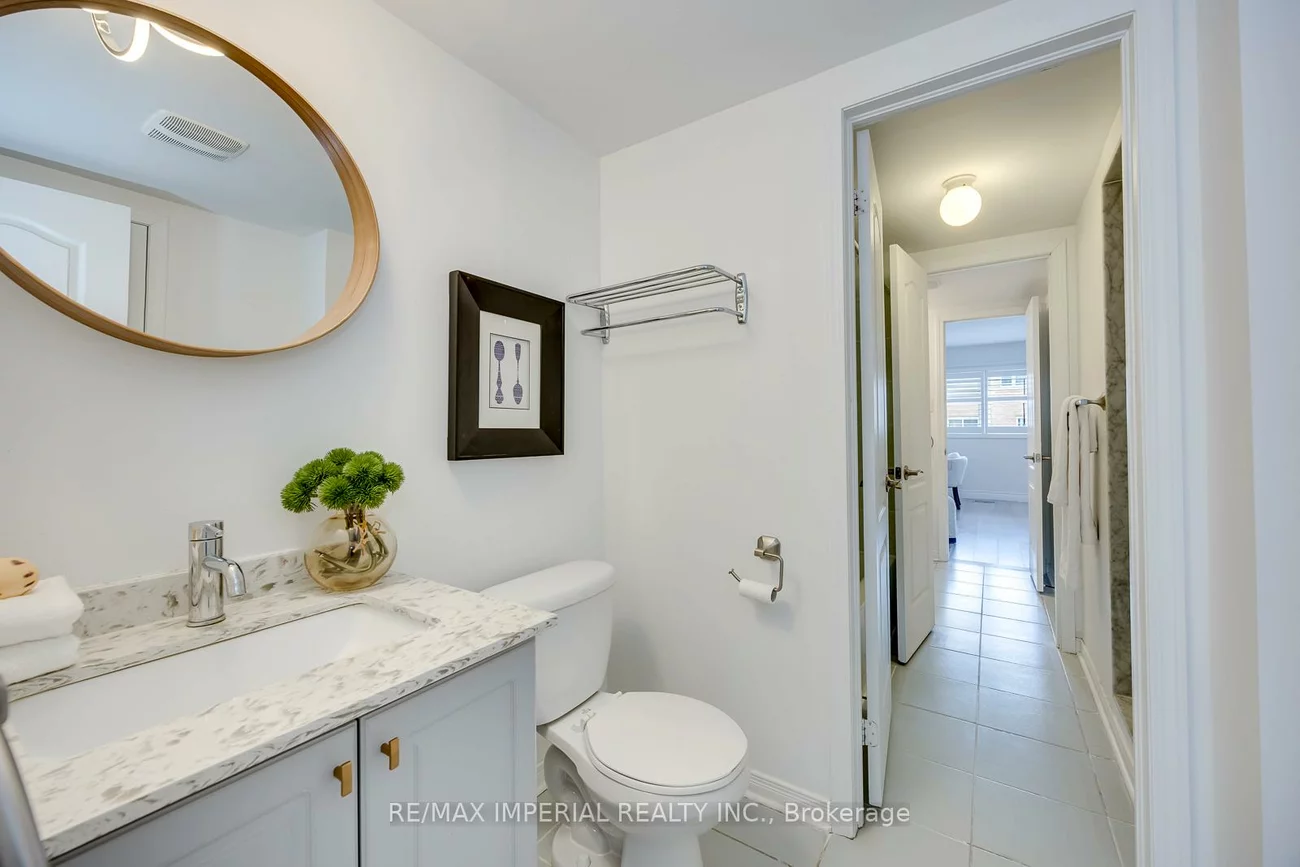 592, Candlestick, Hurontario, Mississauga