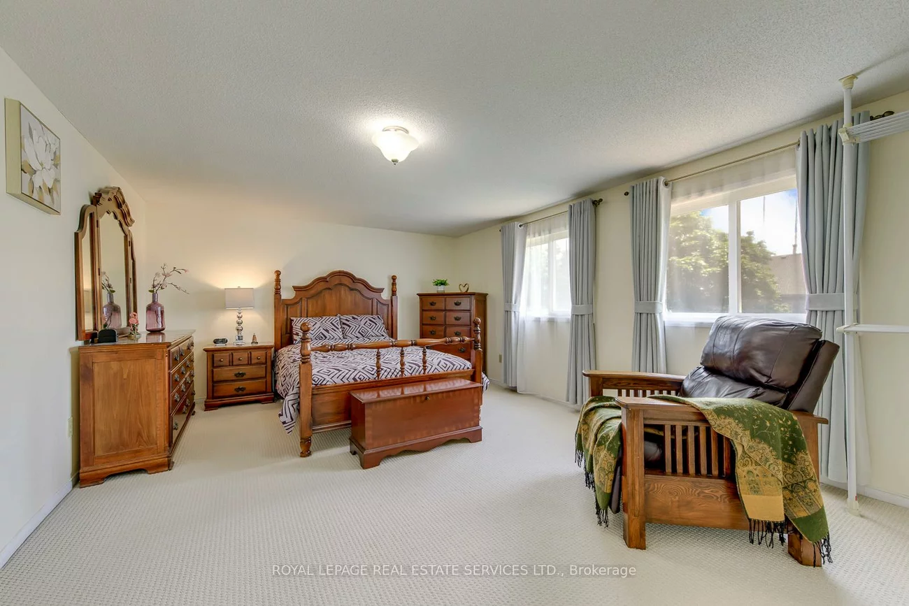 3364, Ingram, Erin Mills, Mississauga