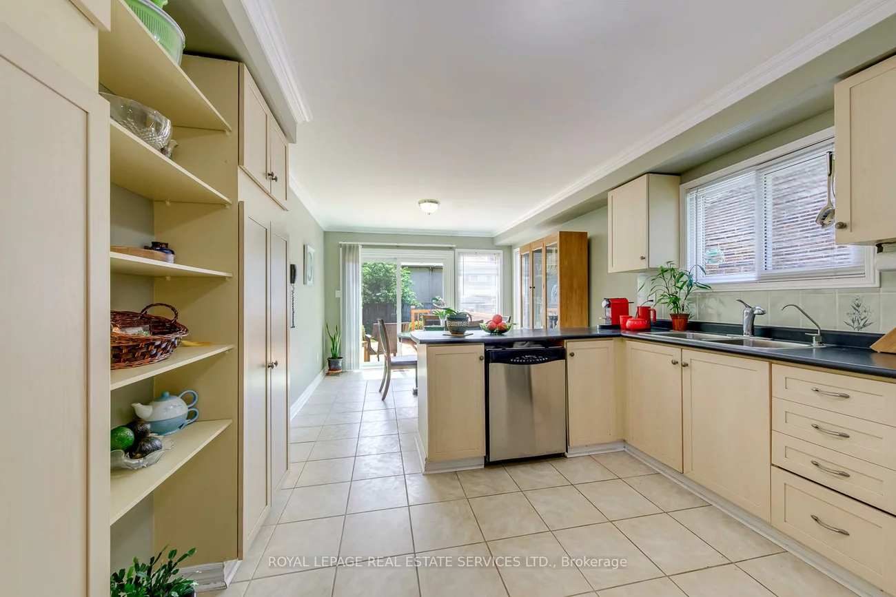3364, Ingram, Erin Mills, Mississauga