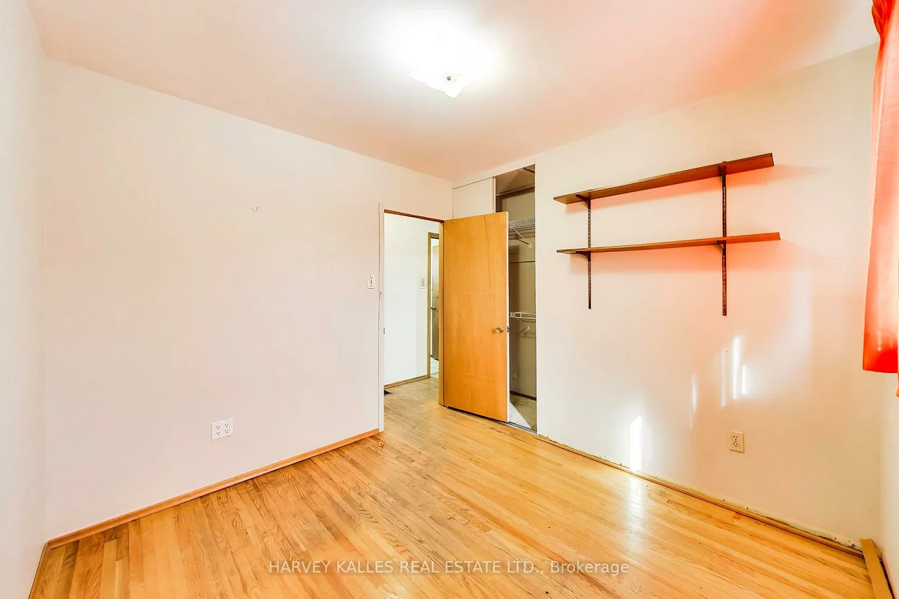 3760, Woodruff, Malton, Mississauga