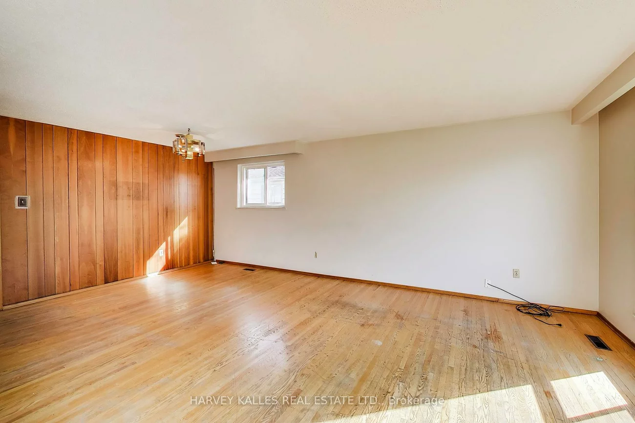 3760, Woodruff, Malton, Mississauga