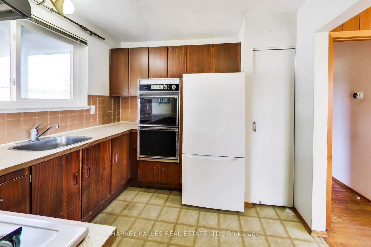 3760, Woodruff, Malton, Mississauga