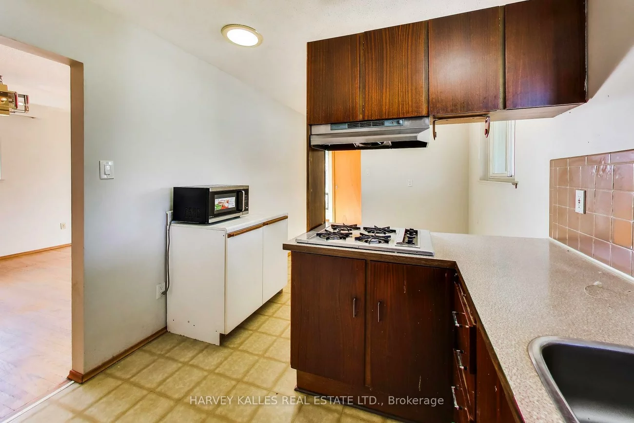 3760, Woodruff, Malton, Mississauga