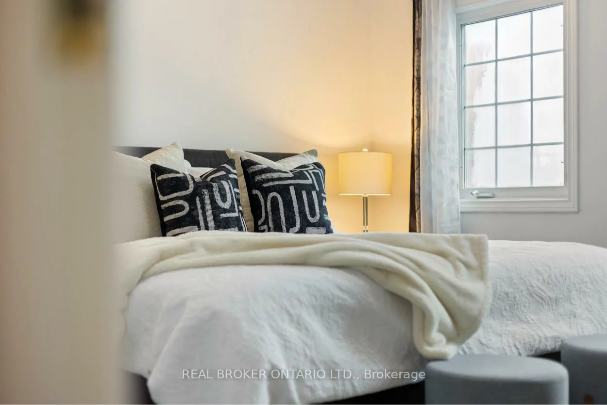 1804, Princelea, East Credit, Mississauga