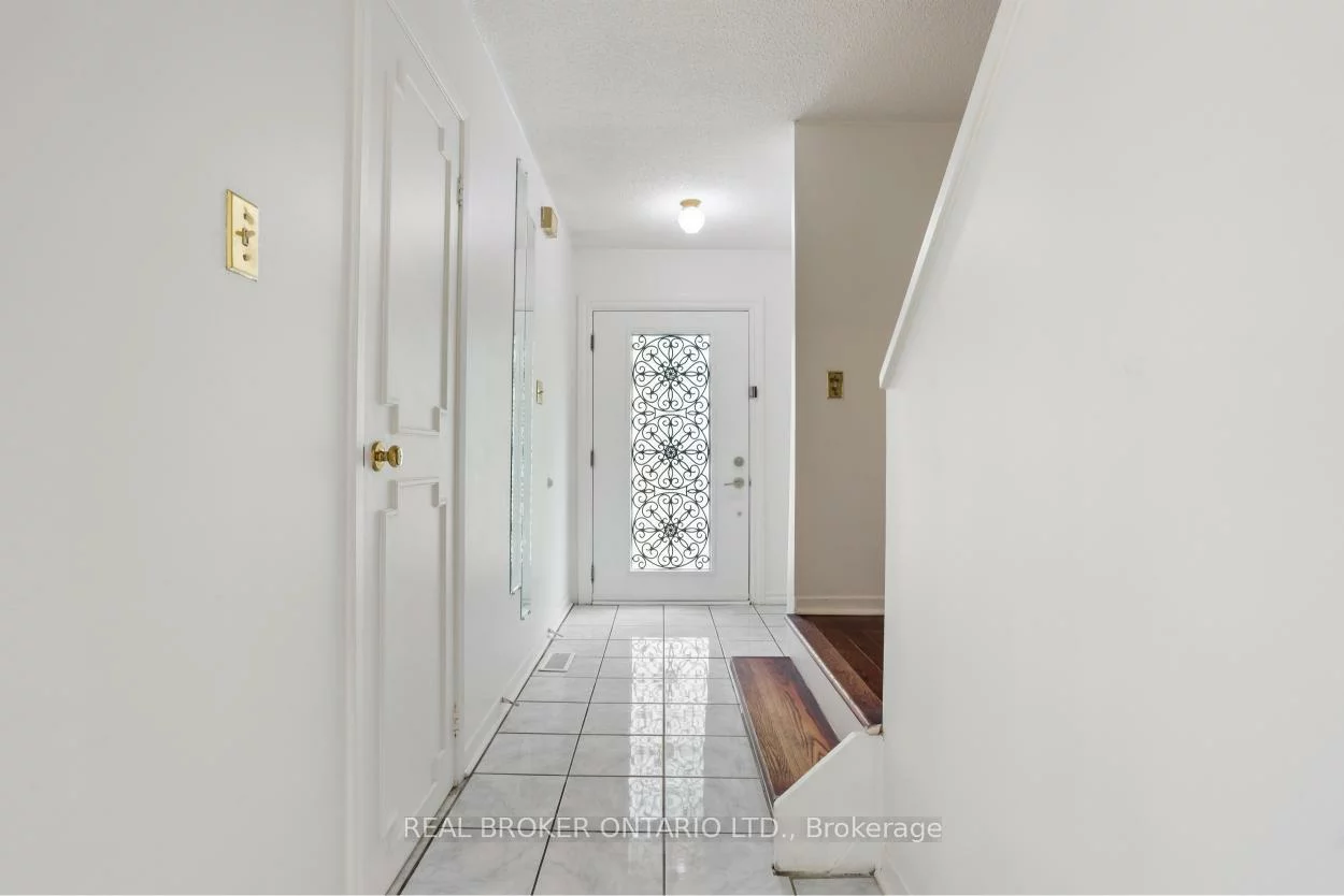 1804, Princelea, East Credit, Mississauga