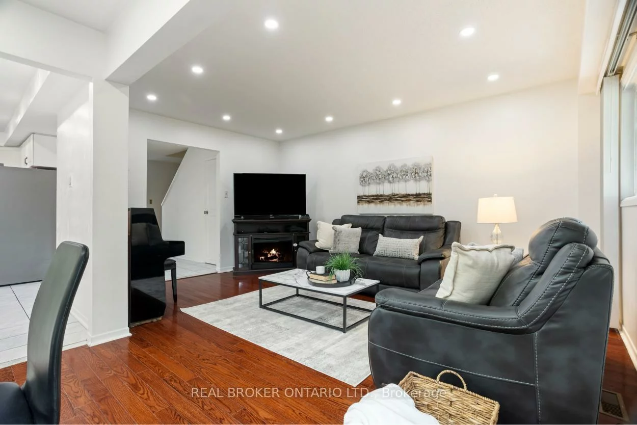 1804, Princelea, East Credit, Mississauga