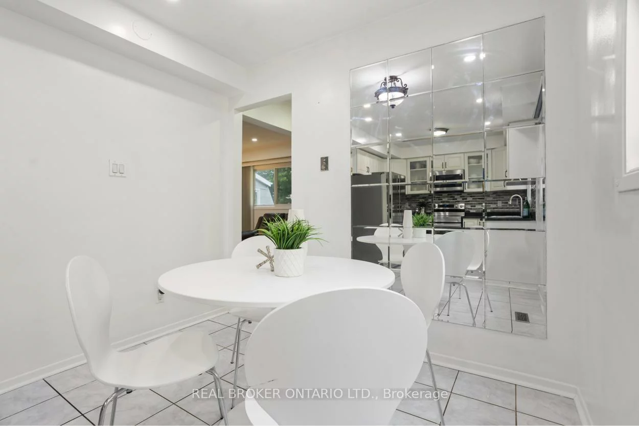 1804, Princelea, East Credit, Mississauga