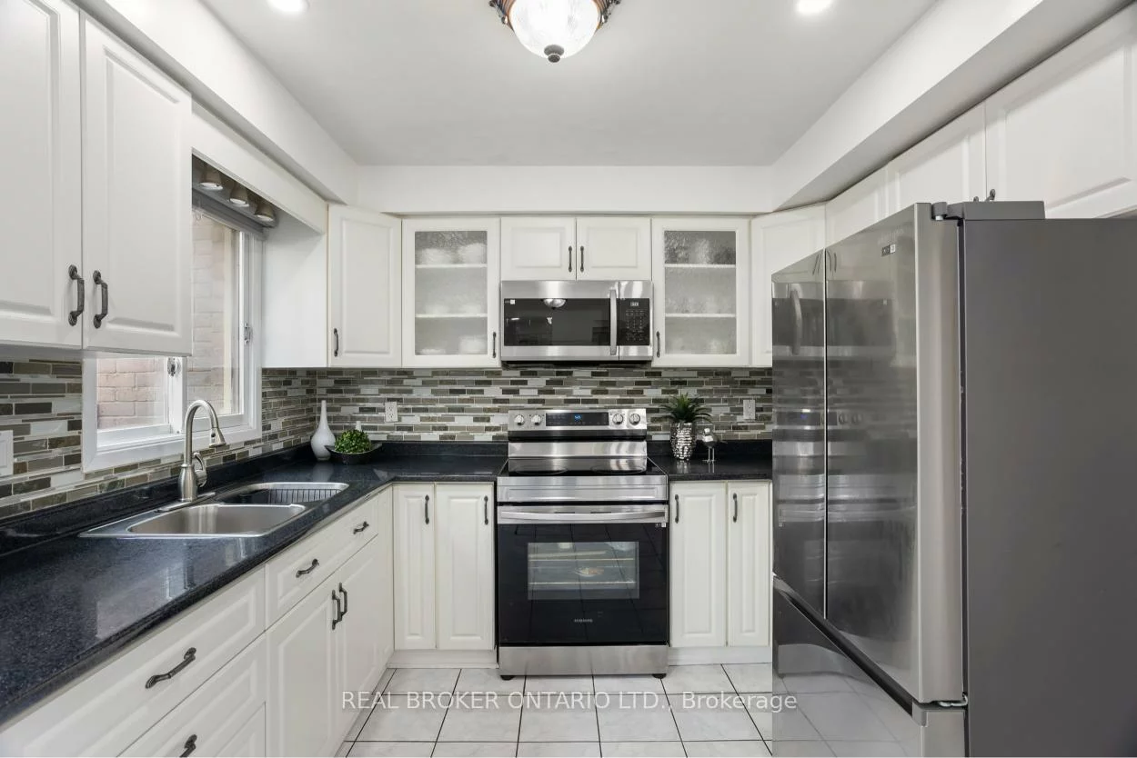 1804, Princelea, East Credit, Mississauga