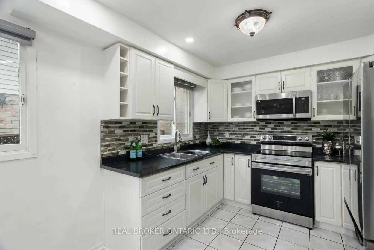 1804, Princelea, East Credit, Mississauga
