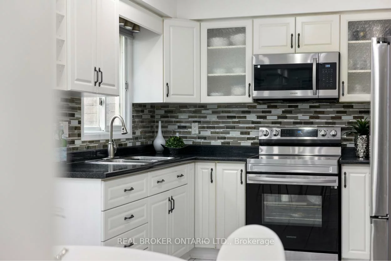 1804, Princelea, East Credit, Mississauga