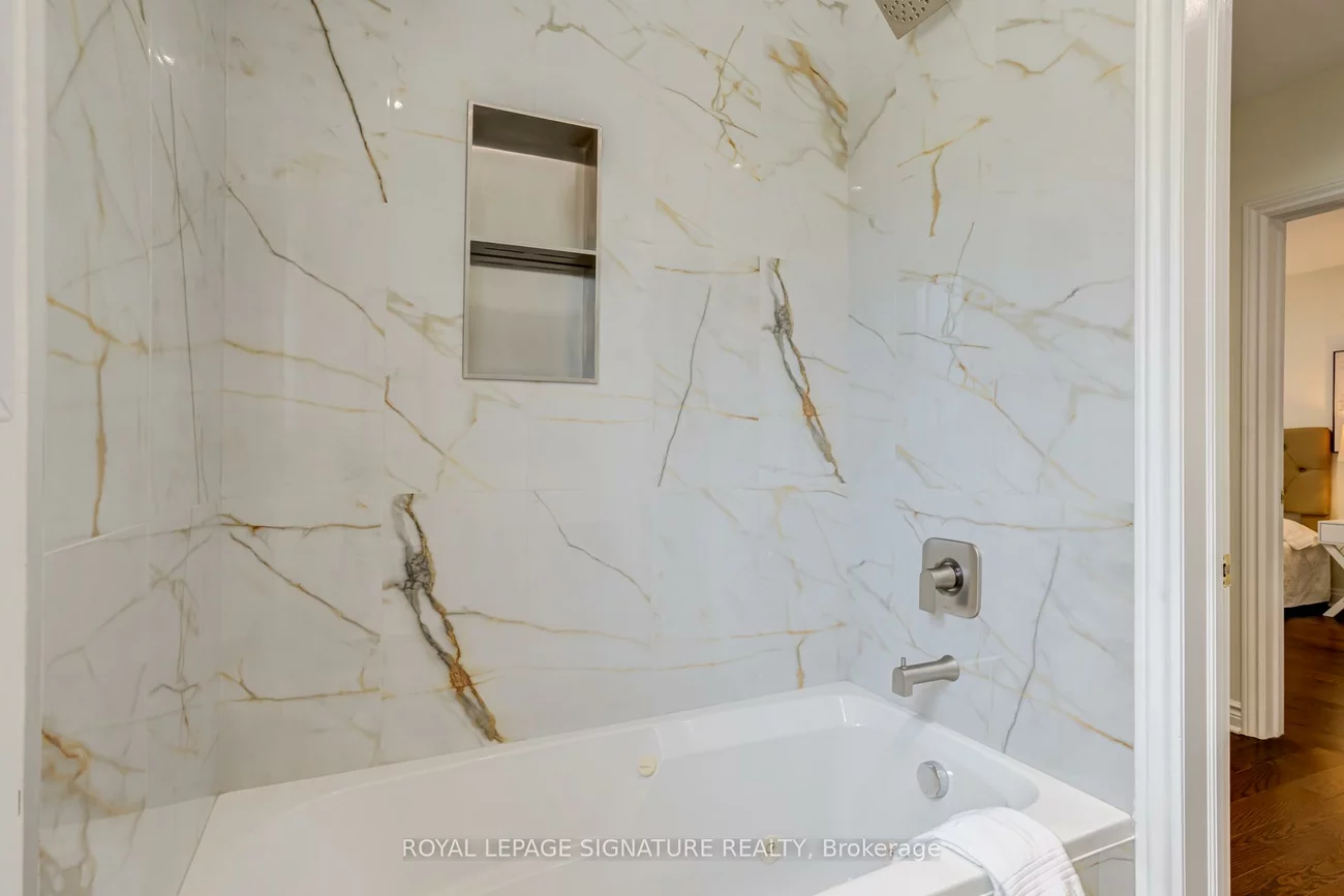 1472, Myron, Lakeview, Mississauga