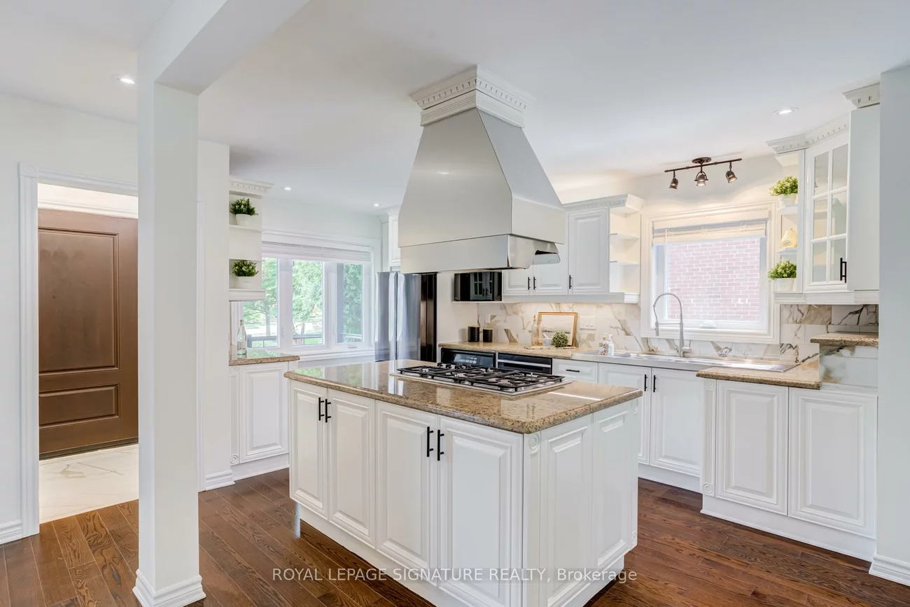 1472, Myron, Lakeview, Mississauga