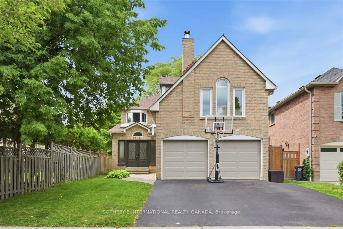 4104, Credit Pointe, East Credit, Mississauga