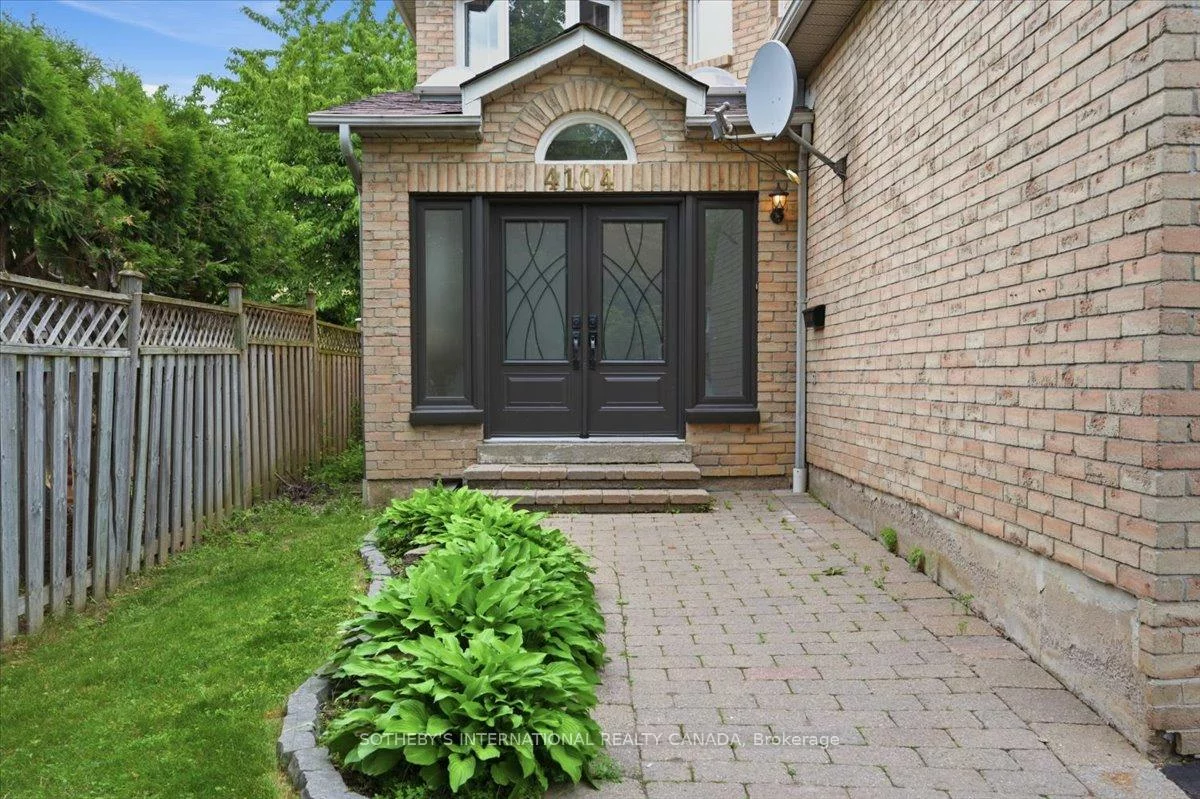4104, Credit Pointe, East Credit, Mississauga