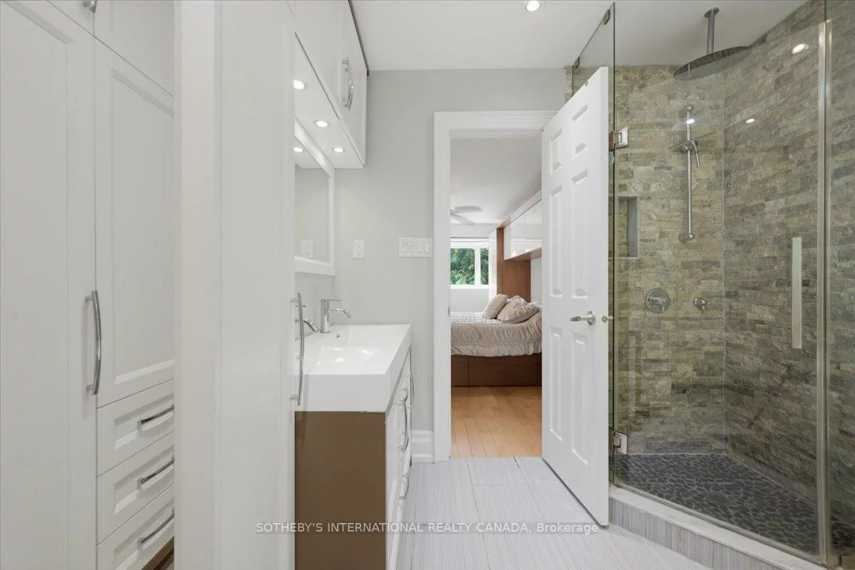 4104, Credit Pointe, East Credit, Mississauga