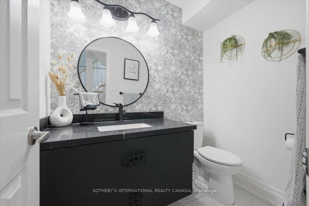 4104, Credit Pointe, East Credit, Mississauga