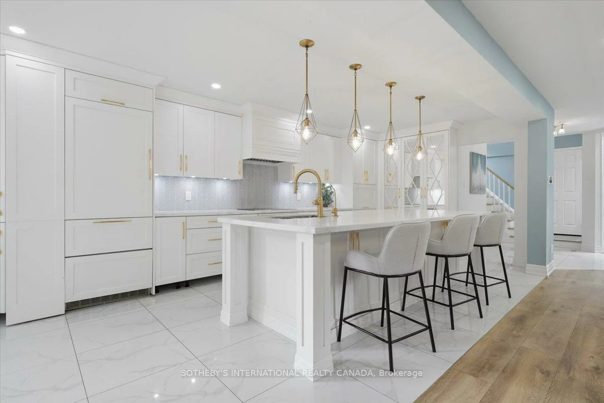 4104, Credit Pointe, East Credit, Mississauga