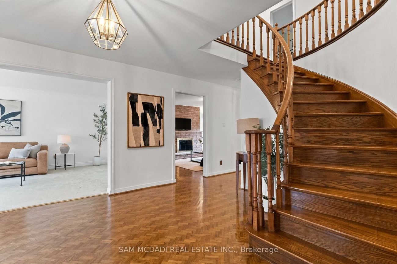 1653, Sherwood Forrest, Sheridan, Mississauga
