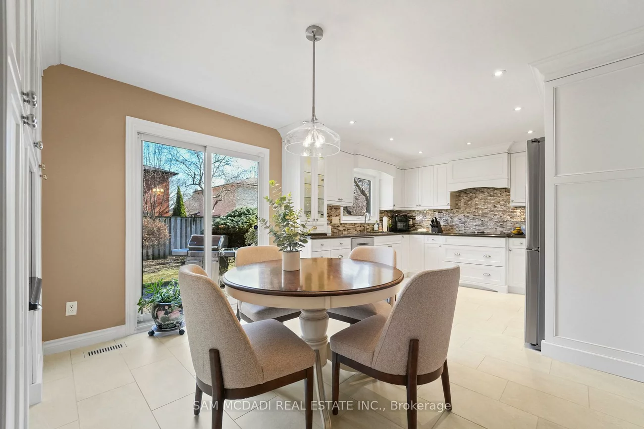 1653, Sherwood Forrest, Sheridan, Mississauga