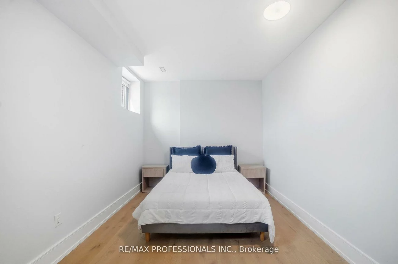 2206, UTLEY, Clarkson, Mississauga