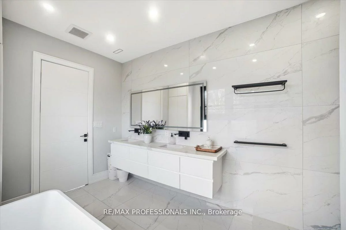 2206, UTLEY, Clarkson, Mississauga