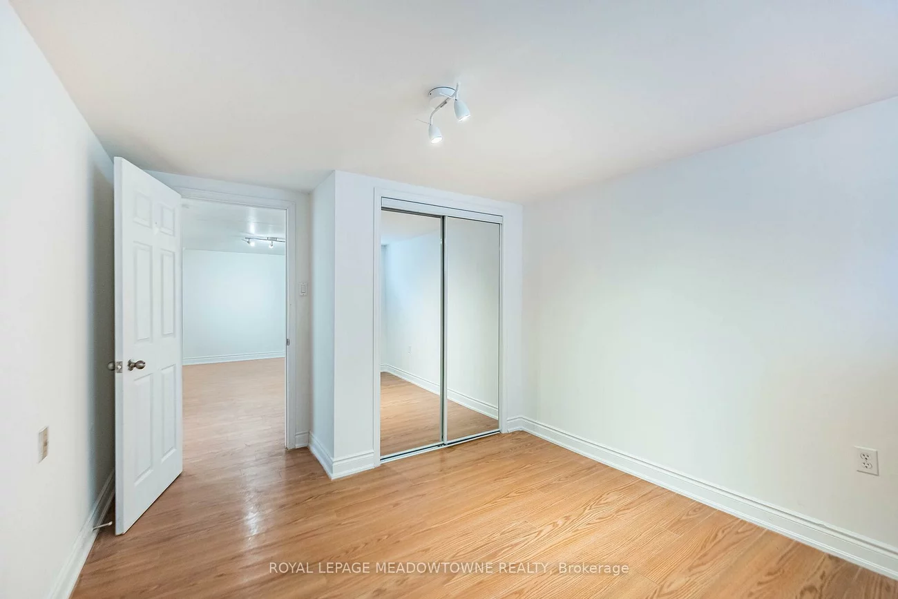 2155, Pashak, Cooksville, Mississauga