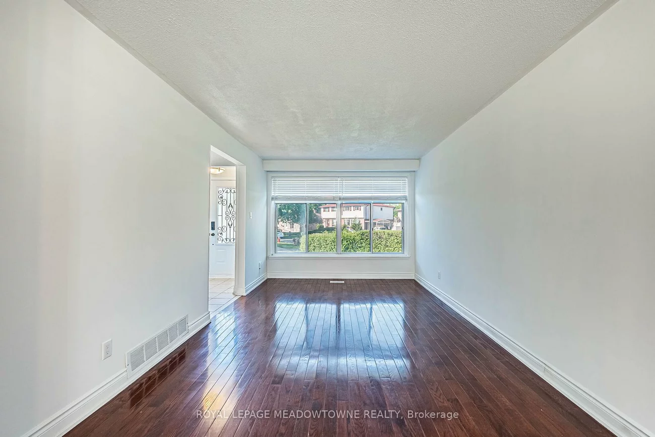 2155, Pashak, Cooksville, Mississauga