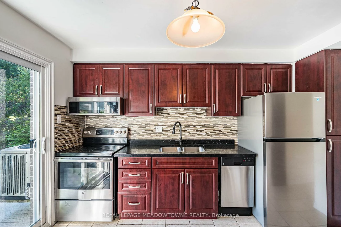 2155, Pashak, Cooksville, Mississauga