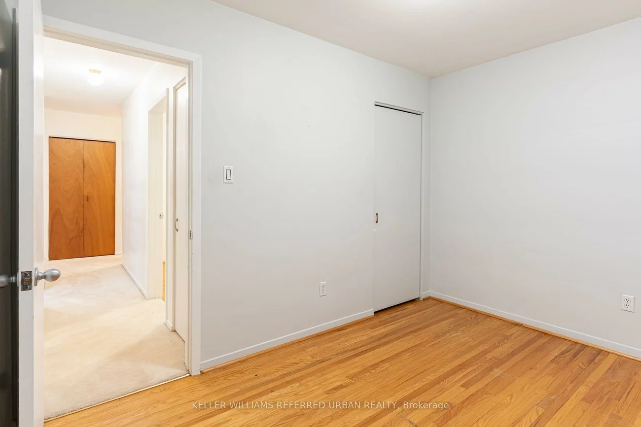 1636, Robillard, Clarkson, Mississauga