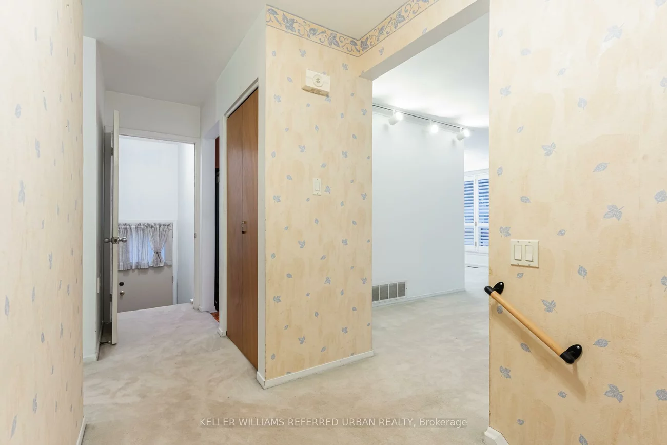 1636, Robillard, Clarkson, Mississauga