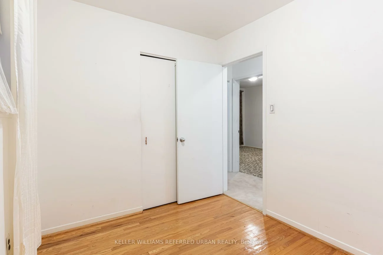 1636, Robillard, Clarkson, Mississauga