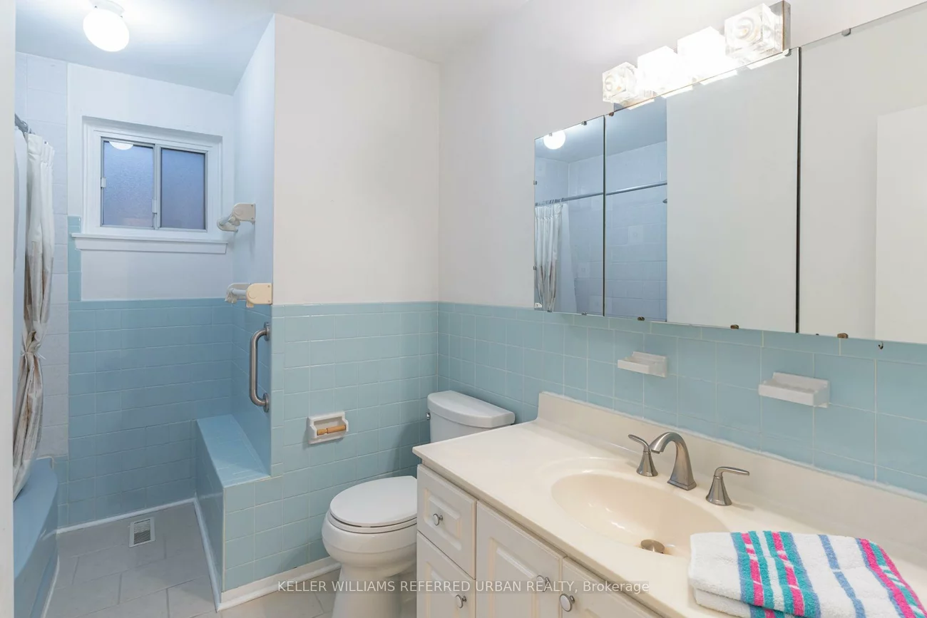 1636, Robillard, Clarkson, Mississauga