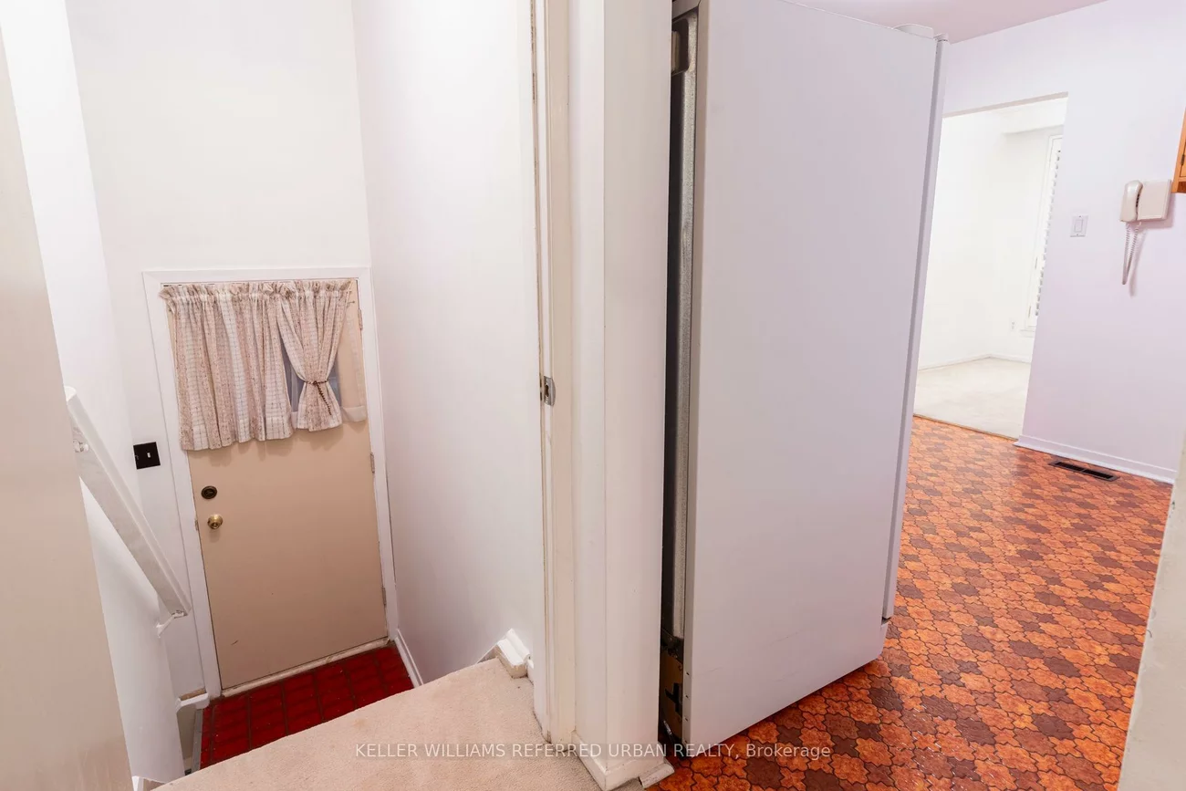 1636, Robillard, Clarkson, Mississauga