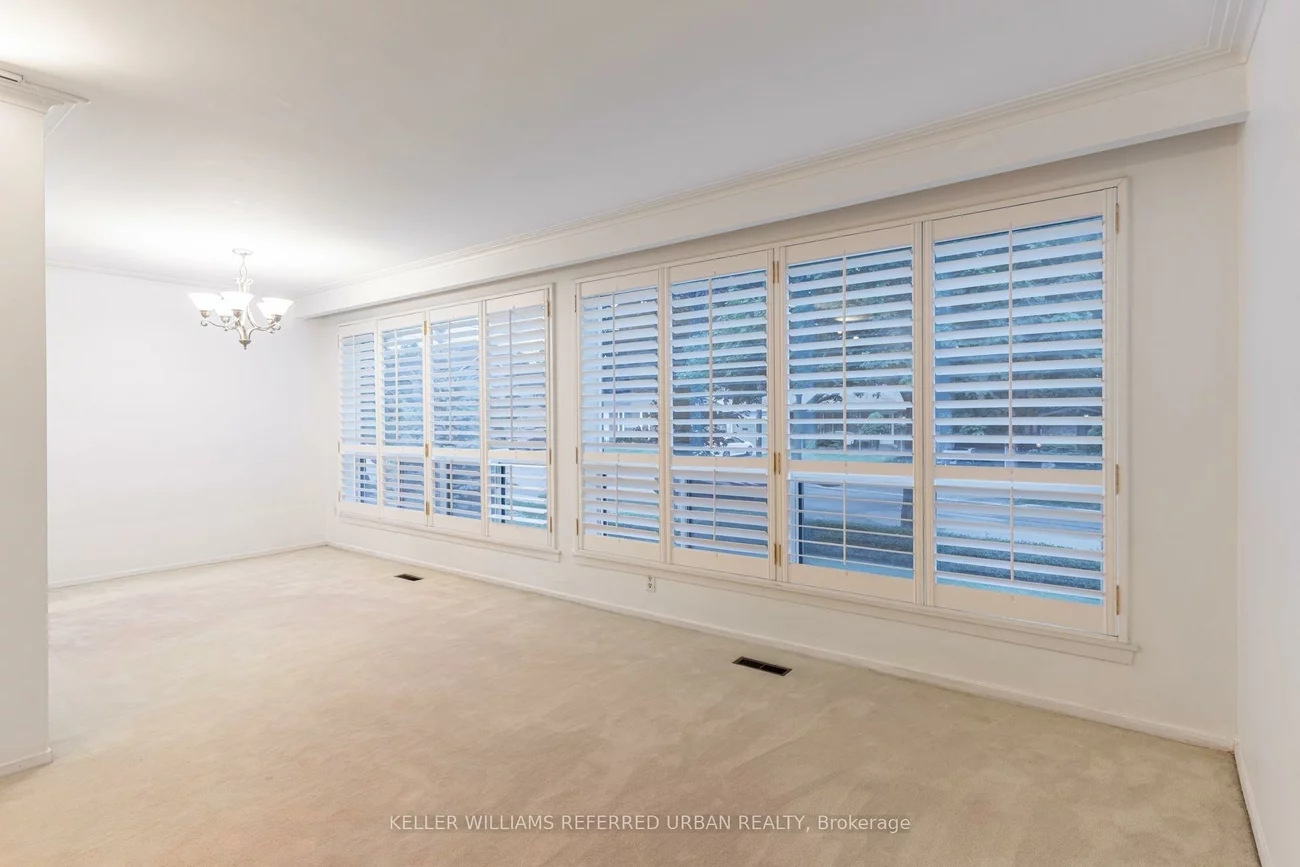 1636, Robillard, Clarkson, Mississauga