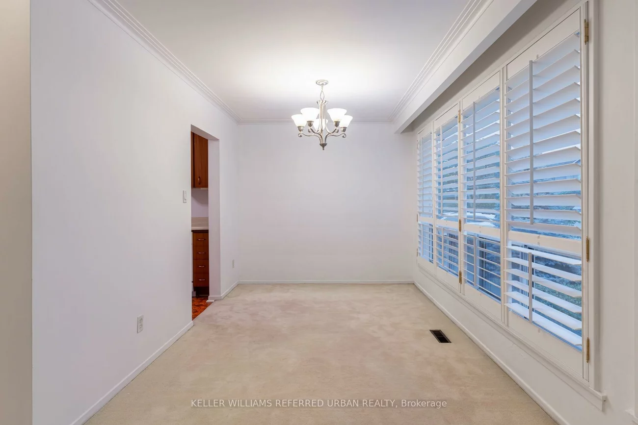 1636, Robillard, Clarkson, Mississauga