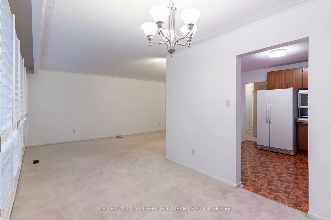 1636, Robillard, Clarkson, Mississauga