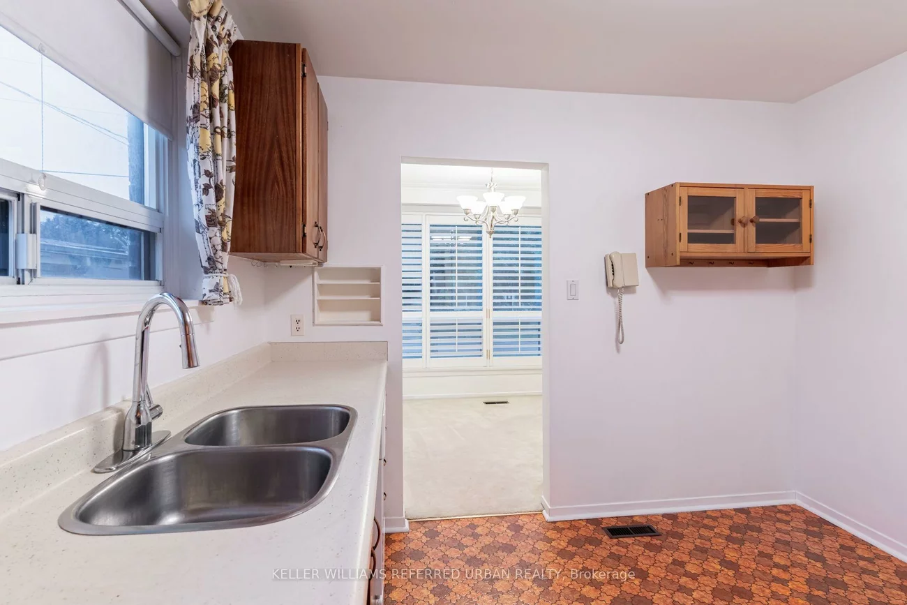 1636, Robillard, Clarkson, Mississauga